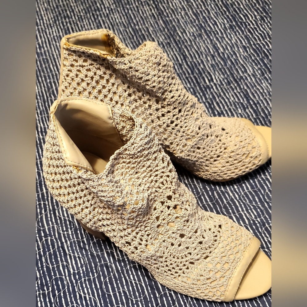 JESSICA SIMPSON Cute shoes